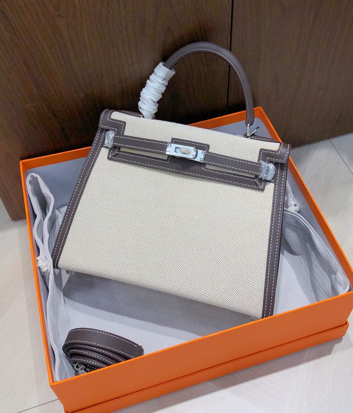 B1R15H119 Popular   leather bag