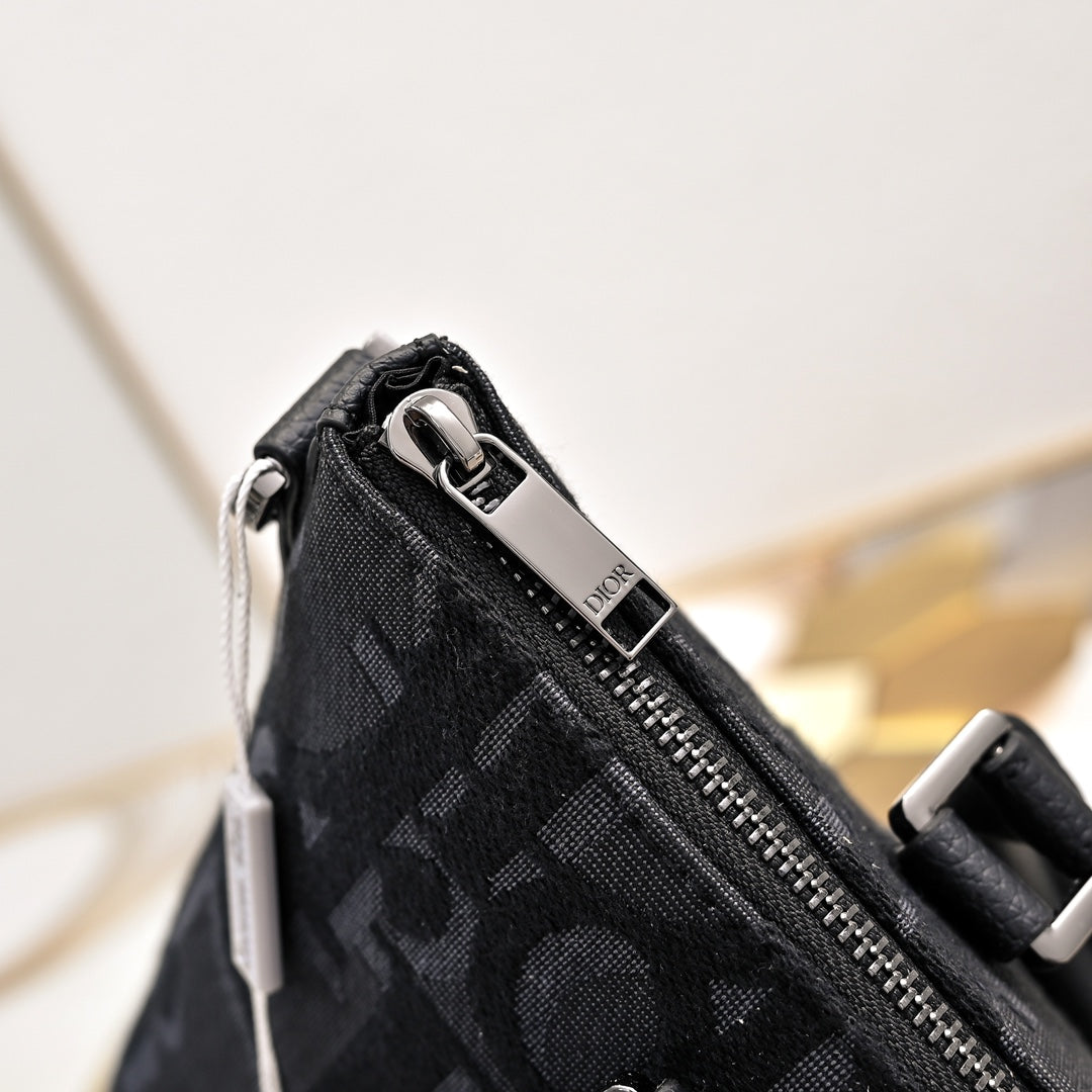 B1X104D65 Popular  bag