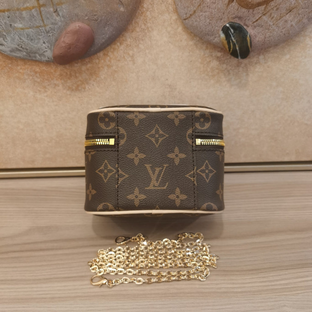B1X34E273 Popular  leather bag 