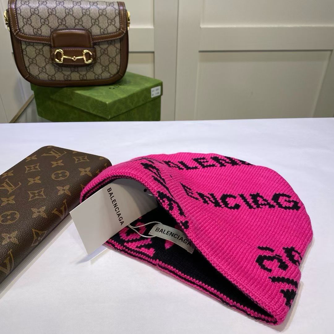 M1R86J97 Popular hats