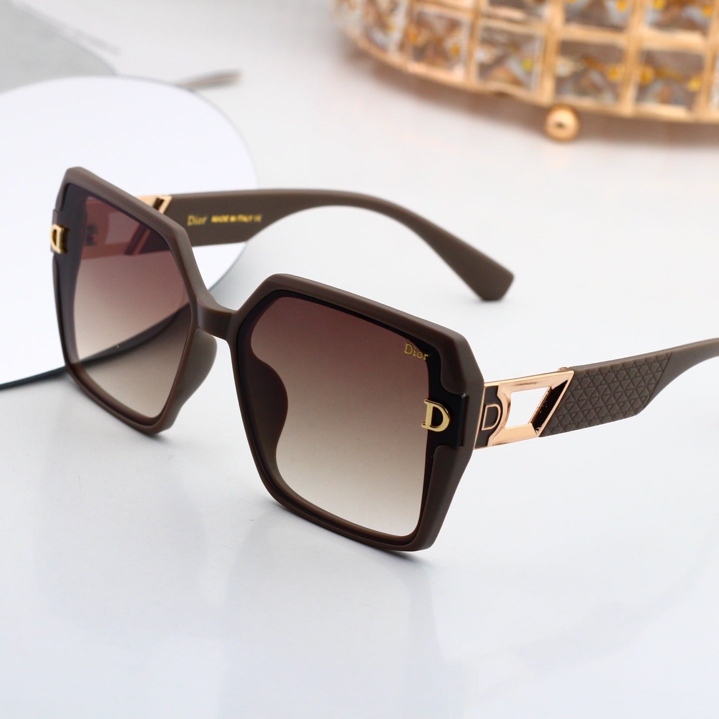 T1P56D68 Popular Sunglasses