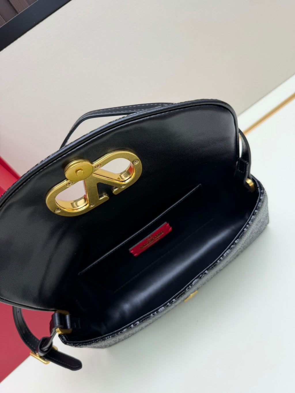 B1R76VL26 Popular  bag