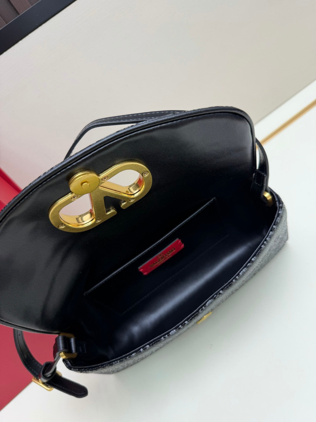B1R76VL26 Popular  bag