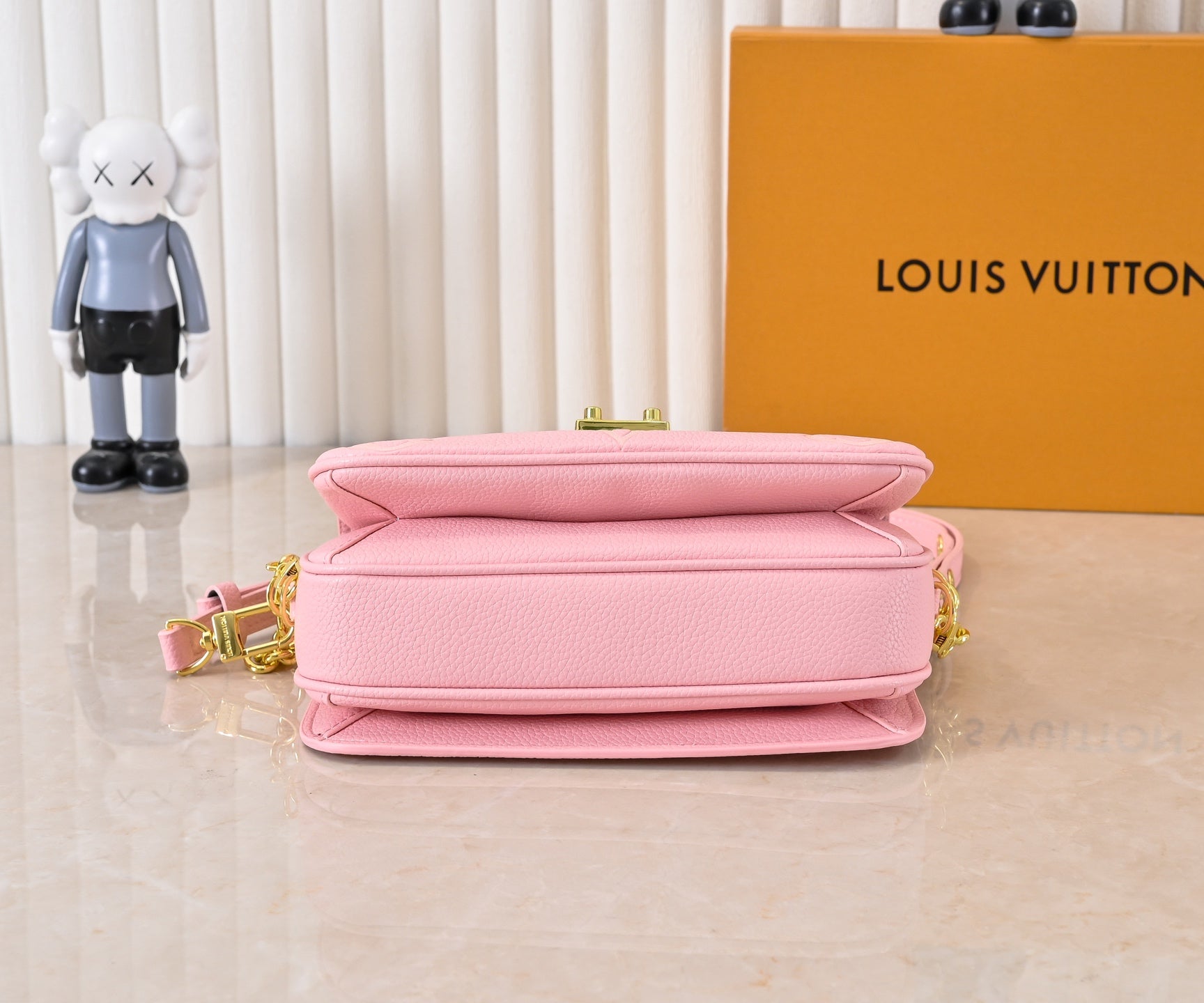B1N55E38 Popular  leather bag