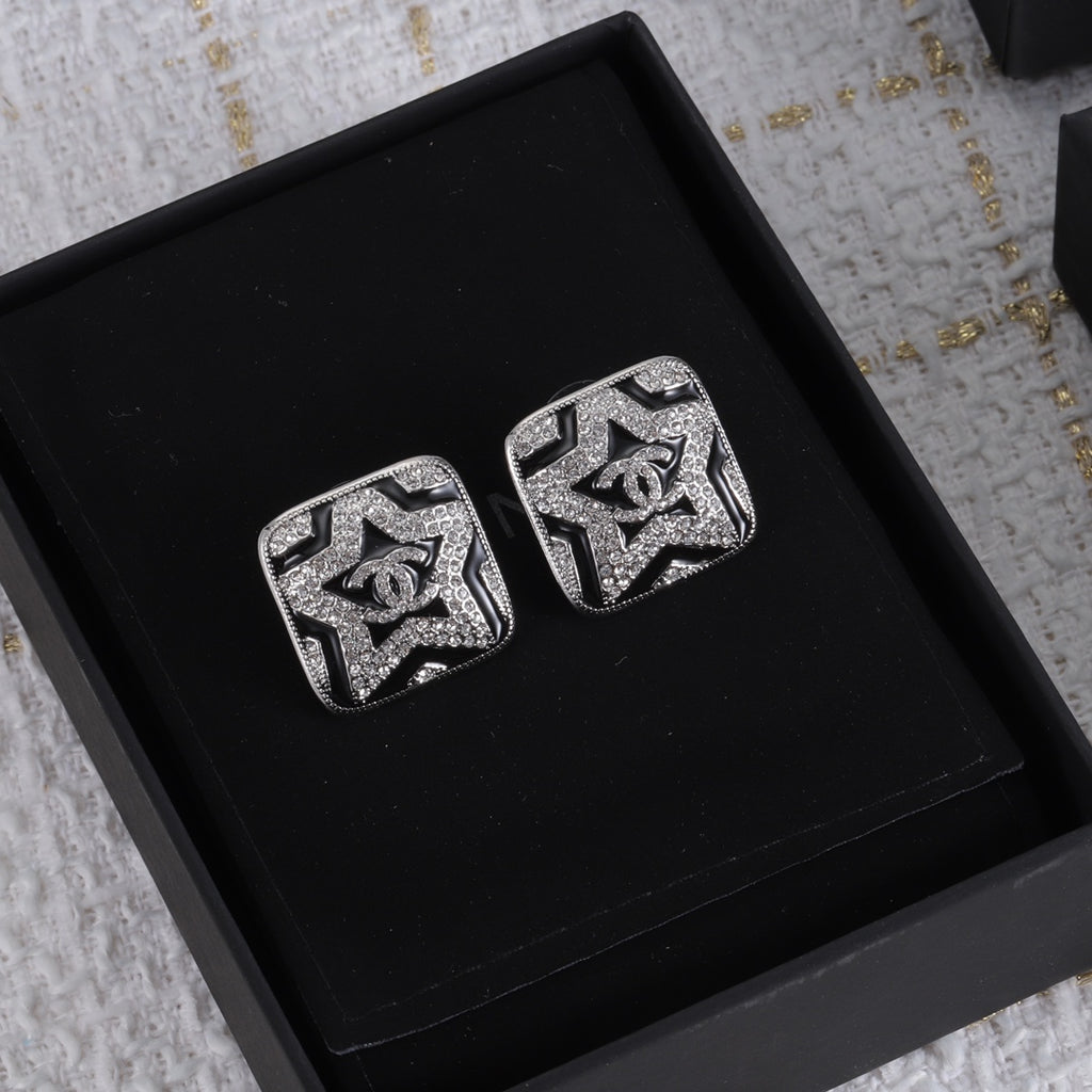 X1Z54C268E Popular Earrings