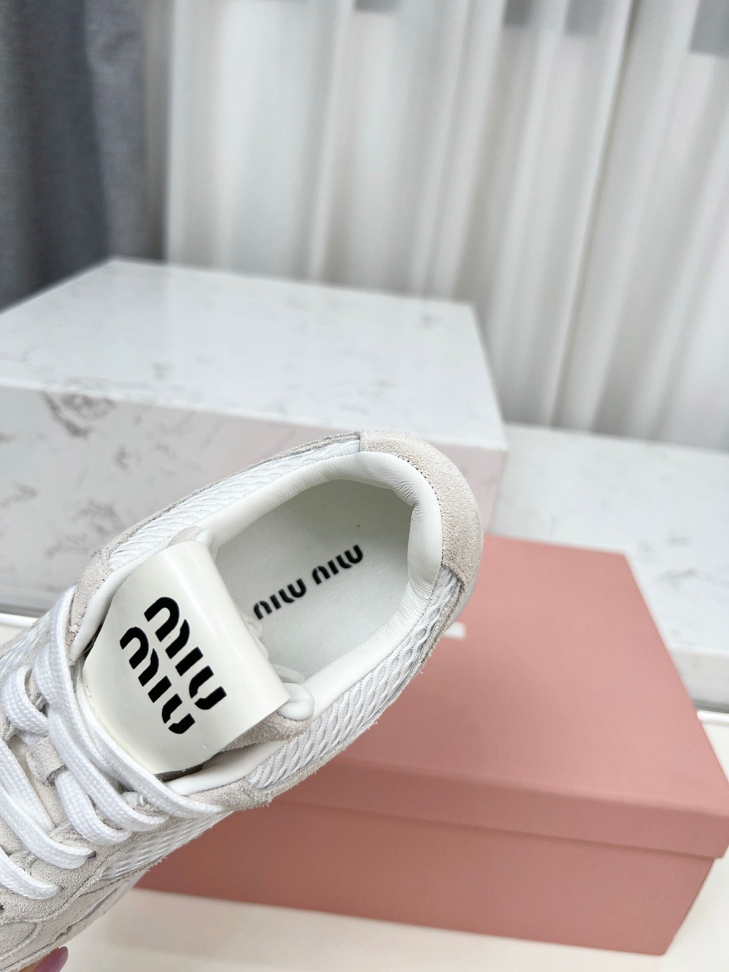Z2Z85A47  Popular high quality shoes