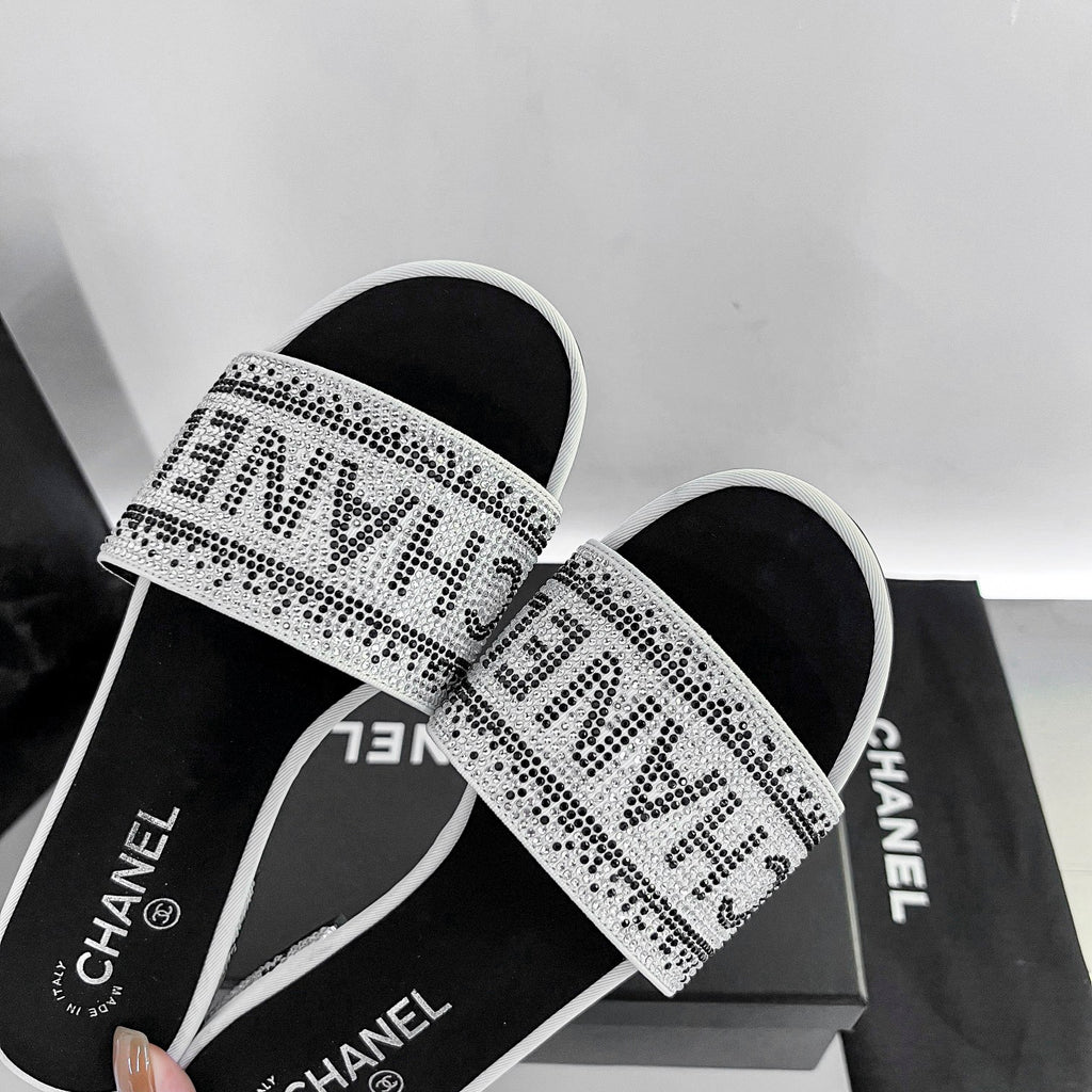 Z1ZC57 Popular sandals