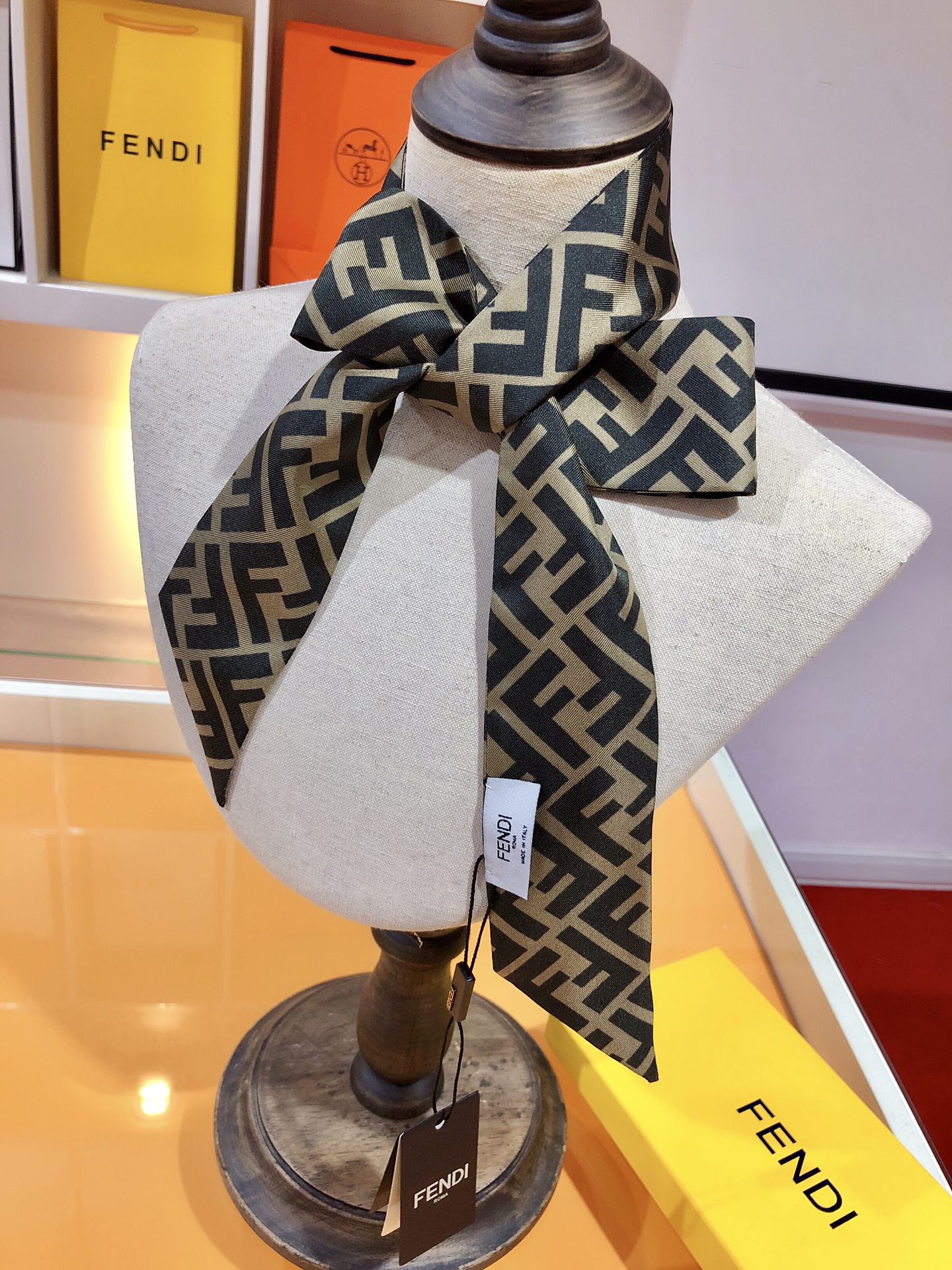 W1Z25F187  Popular Silk Scarve