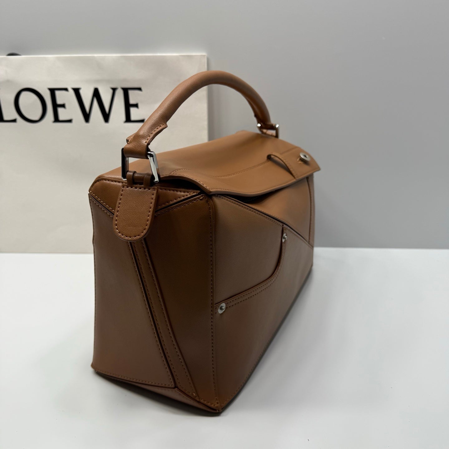 B1R46A12 Popular leather bag