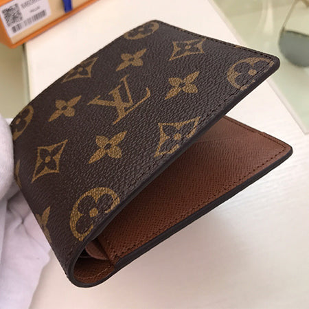 B1P70E15 Popular leather wallets