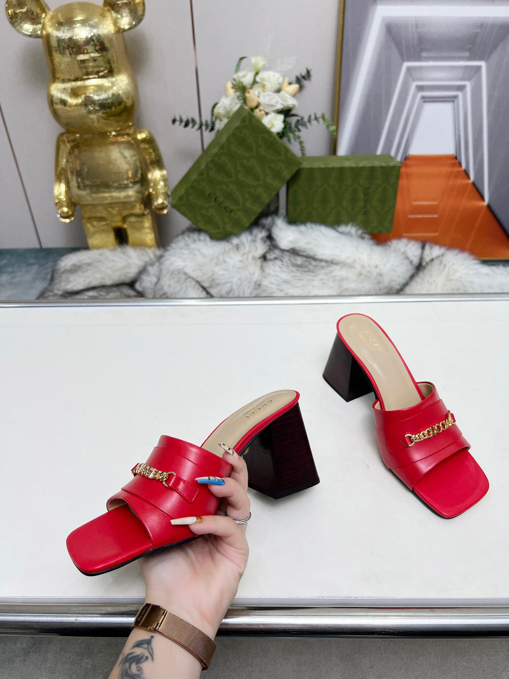 Z2N75B11  Popular leather High heels