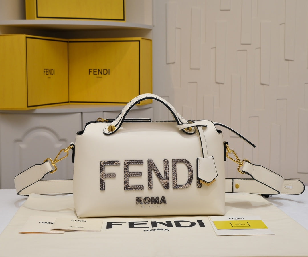 B12X43F131 Popular leather bag 