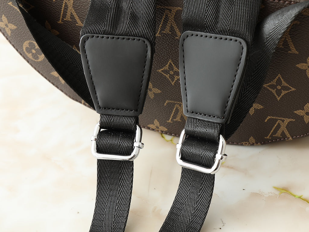 B1W25E70 Popular  Backpacks