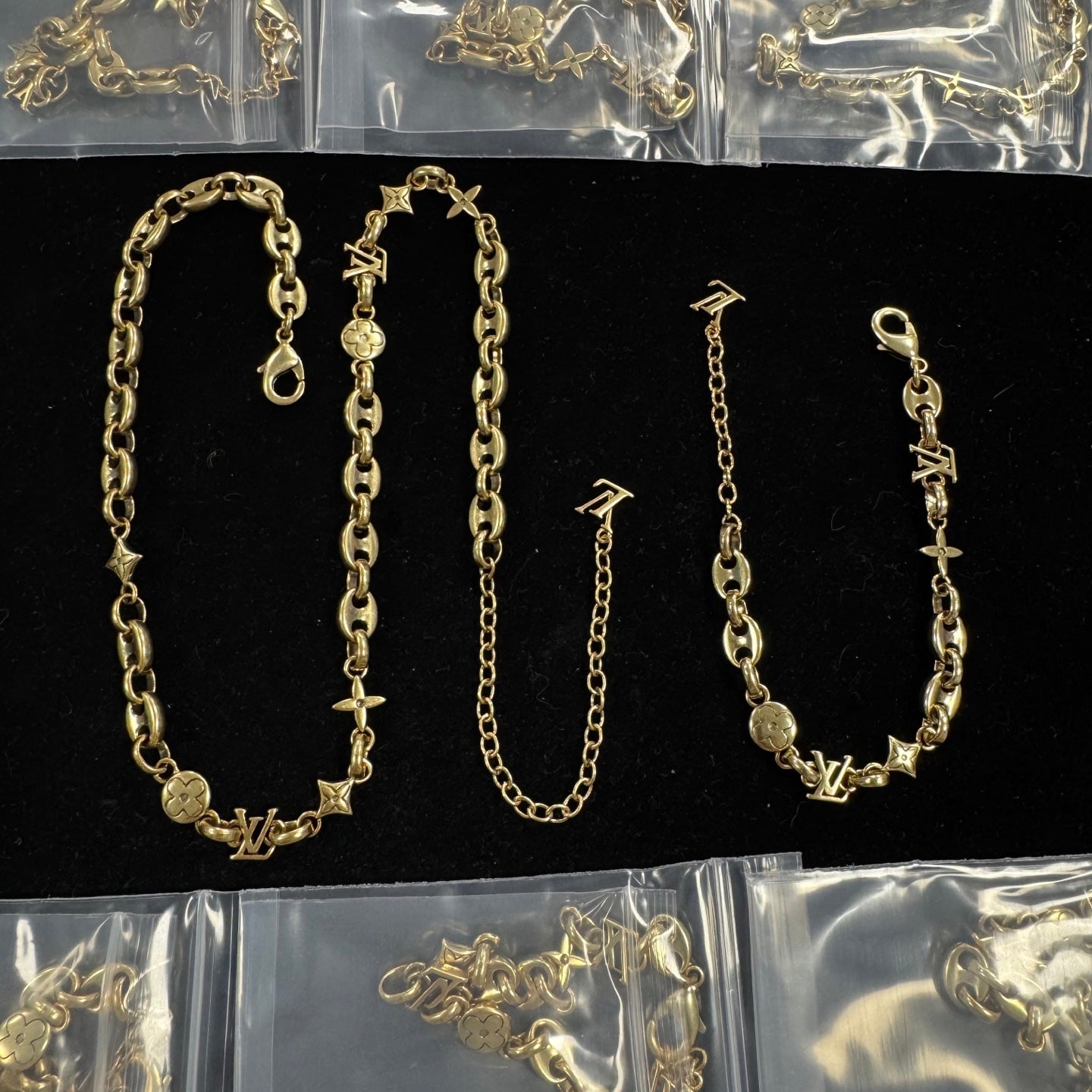 X1Q85E122X Popular Necklace.Bracelets