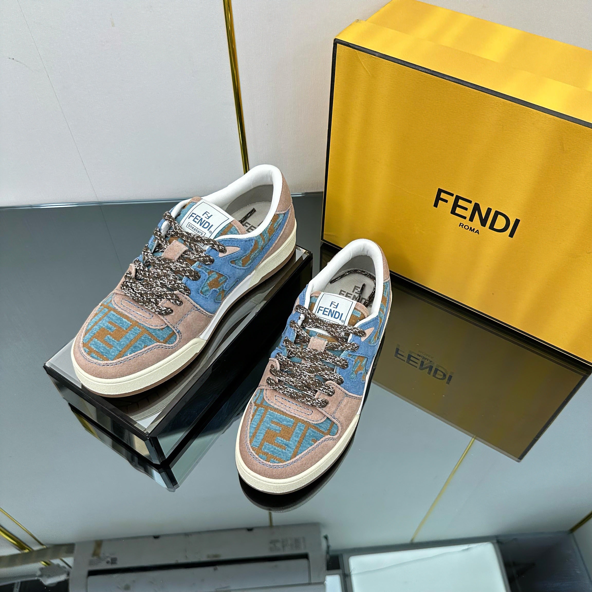 Z2Q105F420 Popular high-quality Shoes