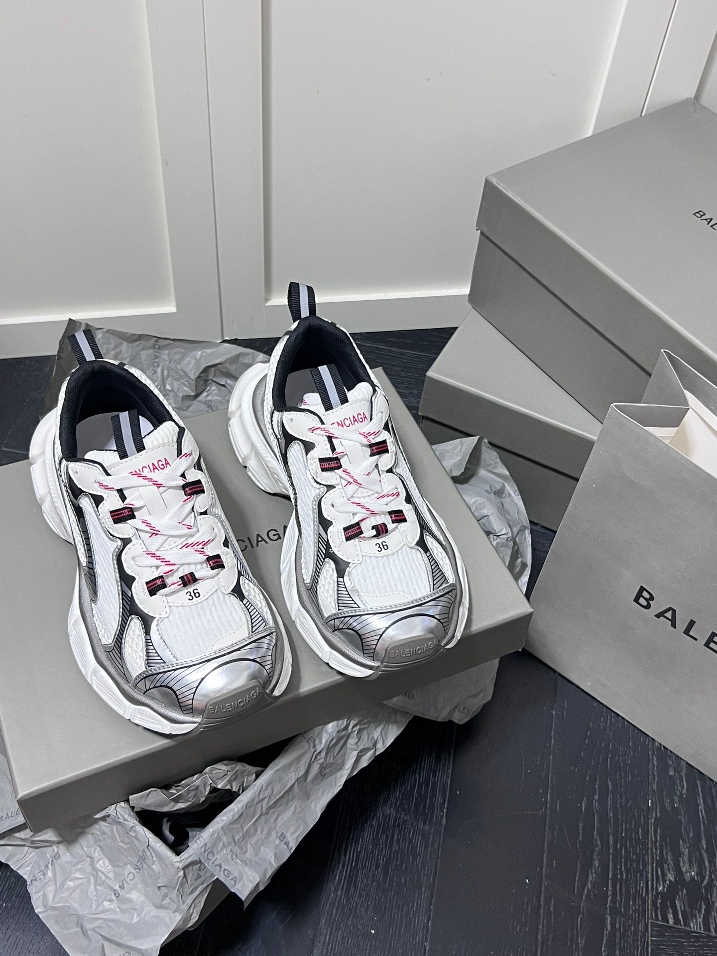 Z1Z54J115 Popular shoes