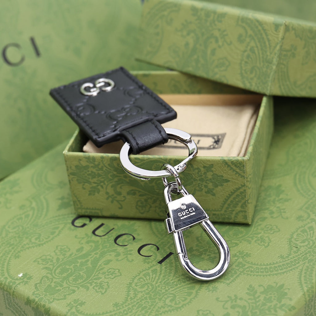 A1Z105B102 Popular bag 's charms accessories