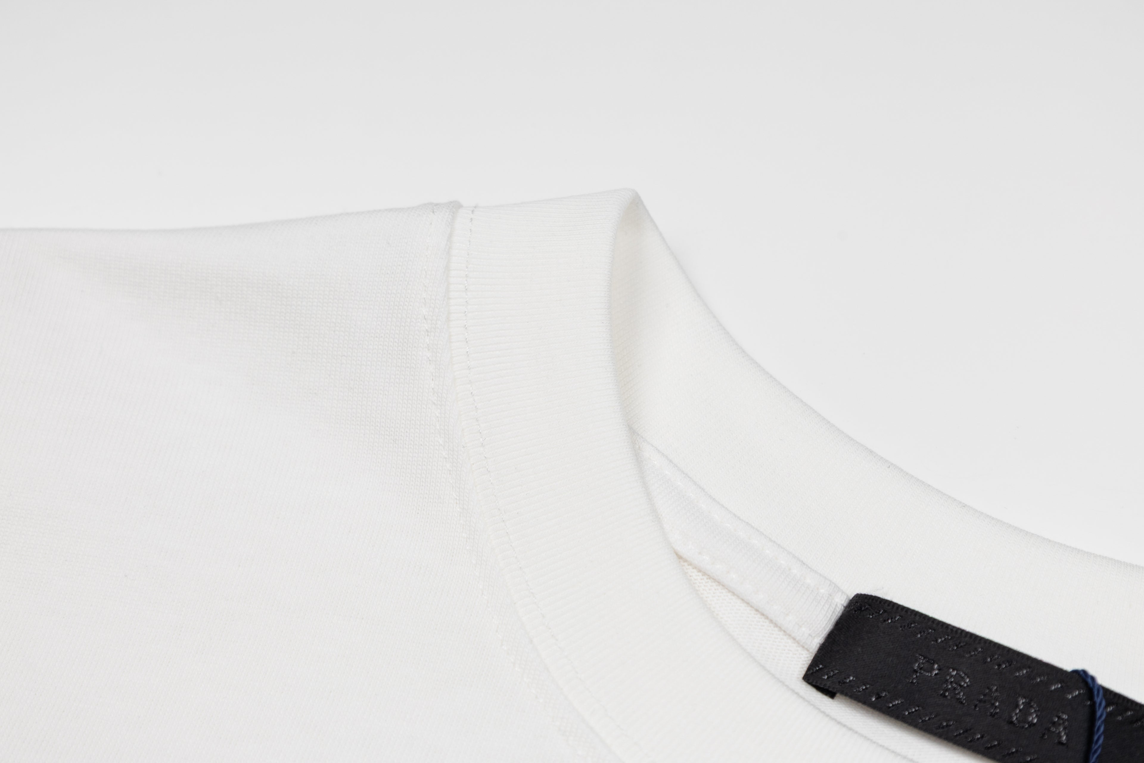 U1R76P41 Popular T-shirts