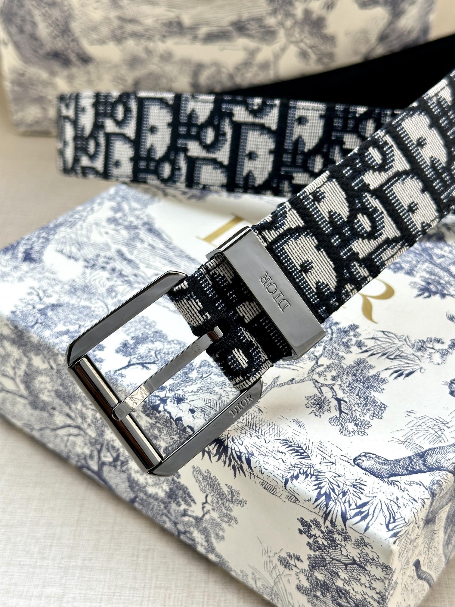 P1Q115D26 Popular High quality belt With full package