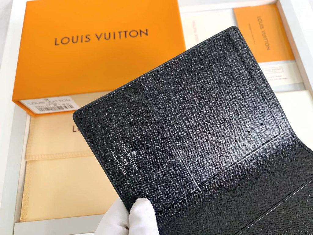 B1A42E300 Popular  leather wallets