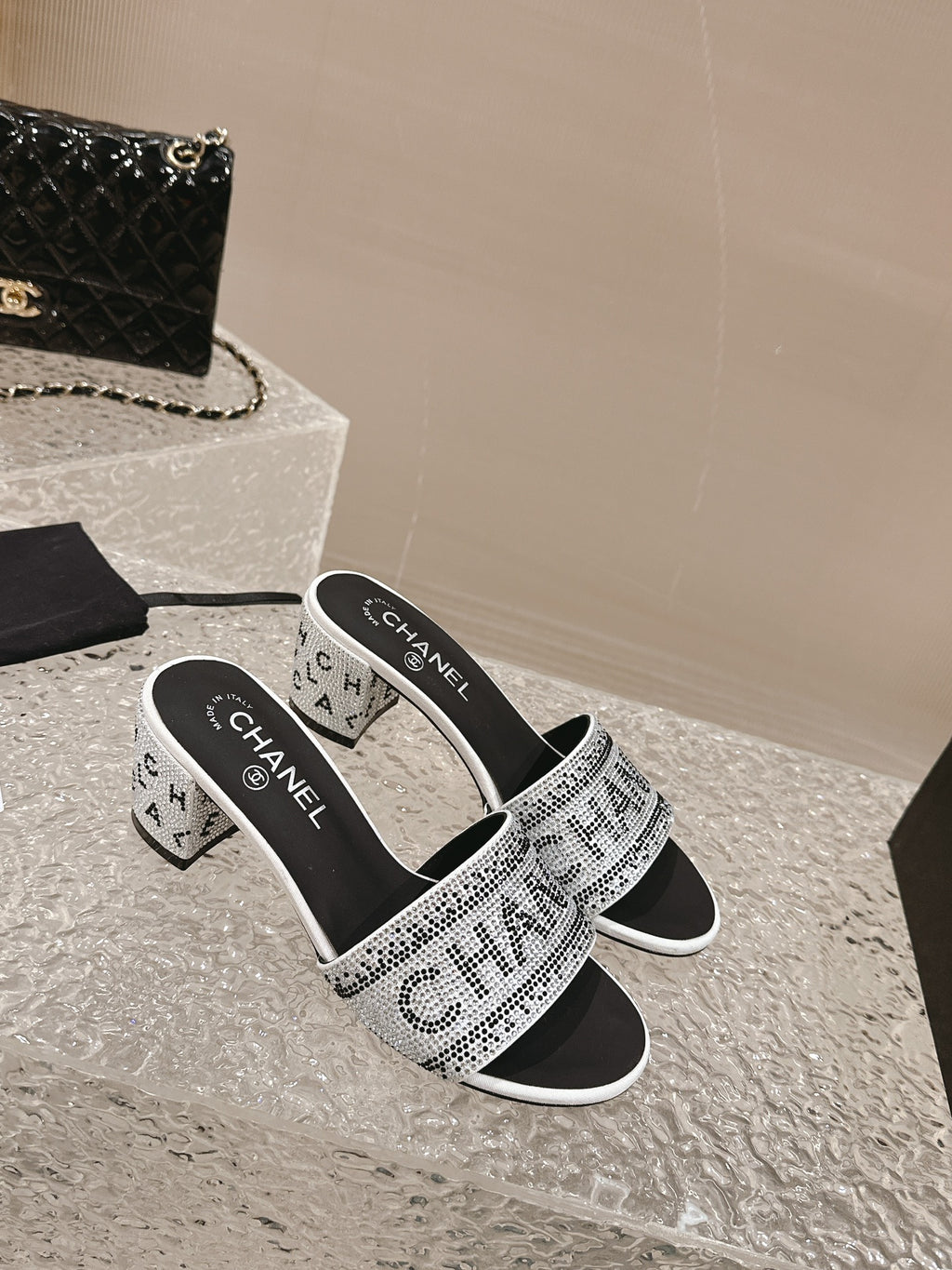 Z1ZC56 Popular sandals Heel height 5cm