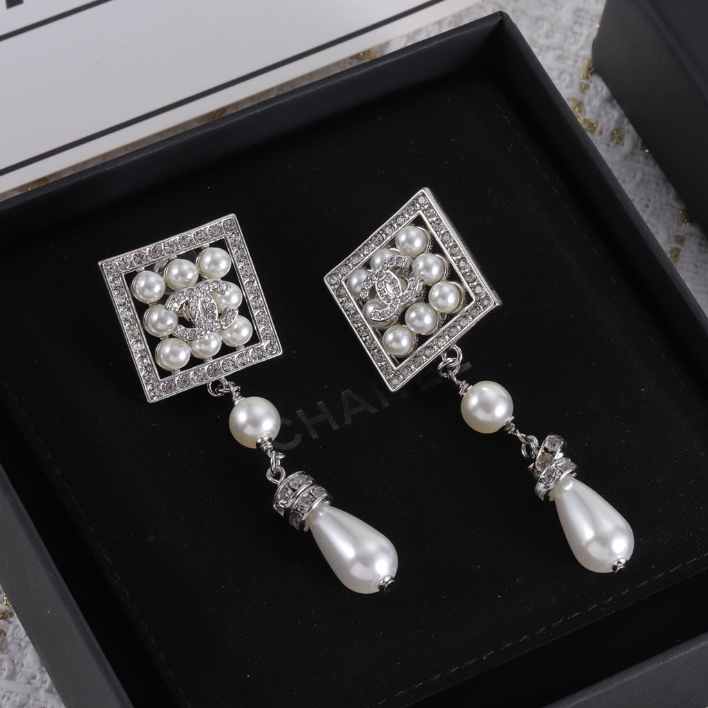X1Z54C376E Popular Earrings