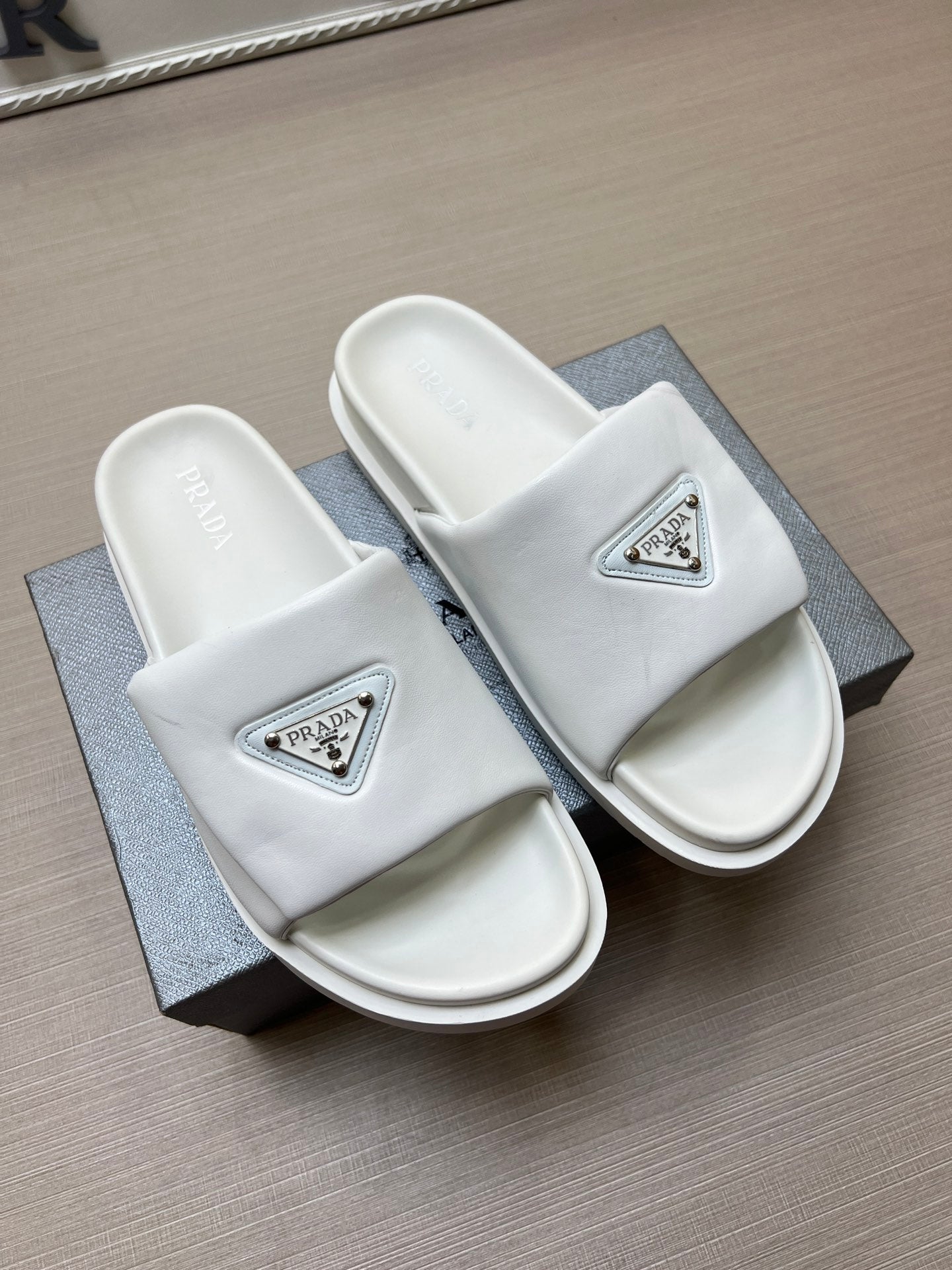 Z5ZPD4 Popular slippers