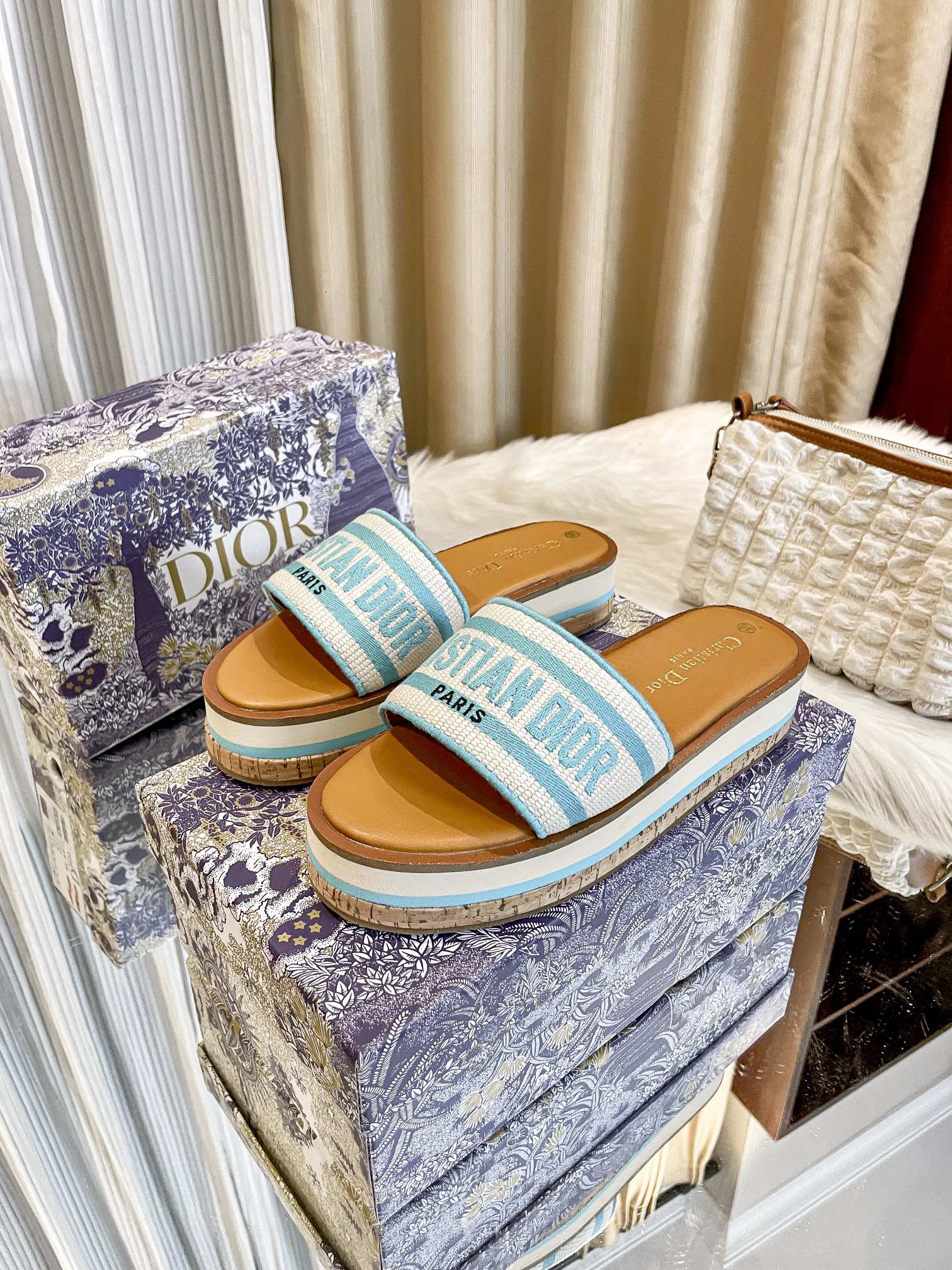 Z1LD22 Popular slippers