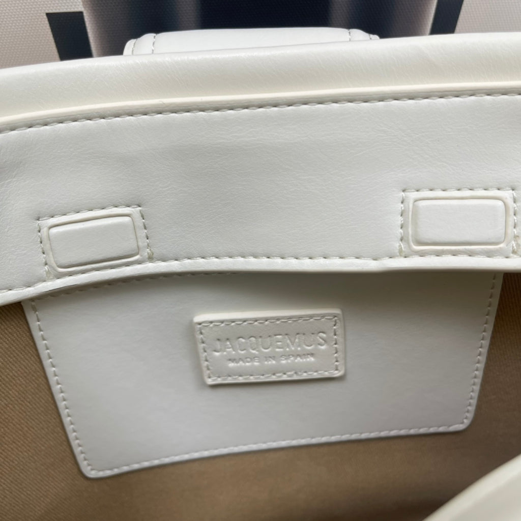 B1P36A33 Popular leather bag