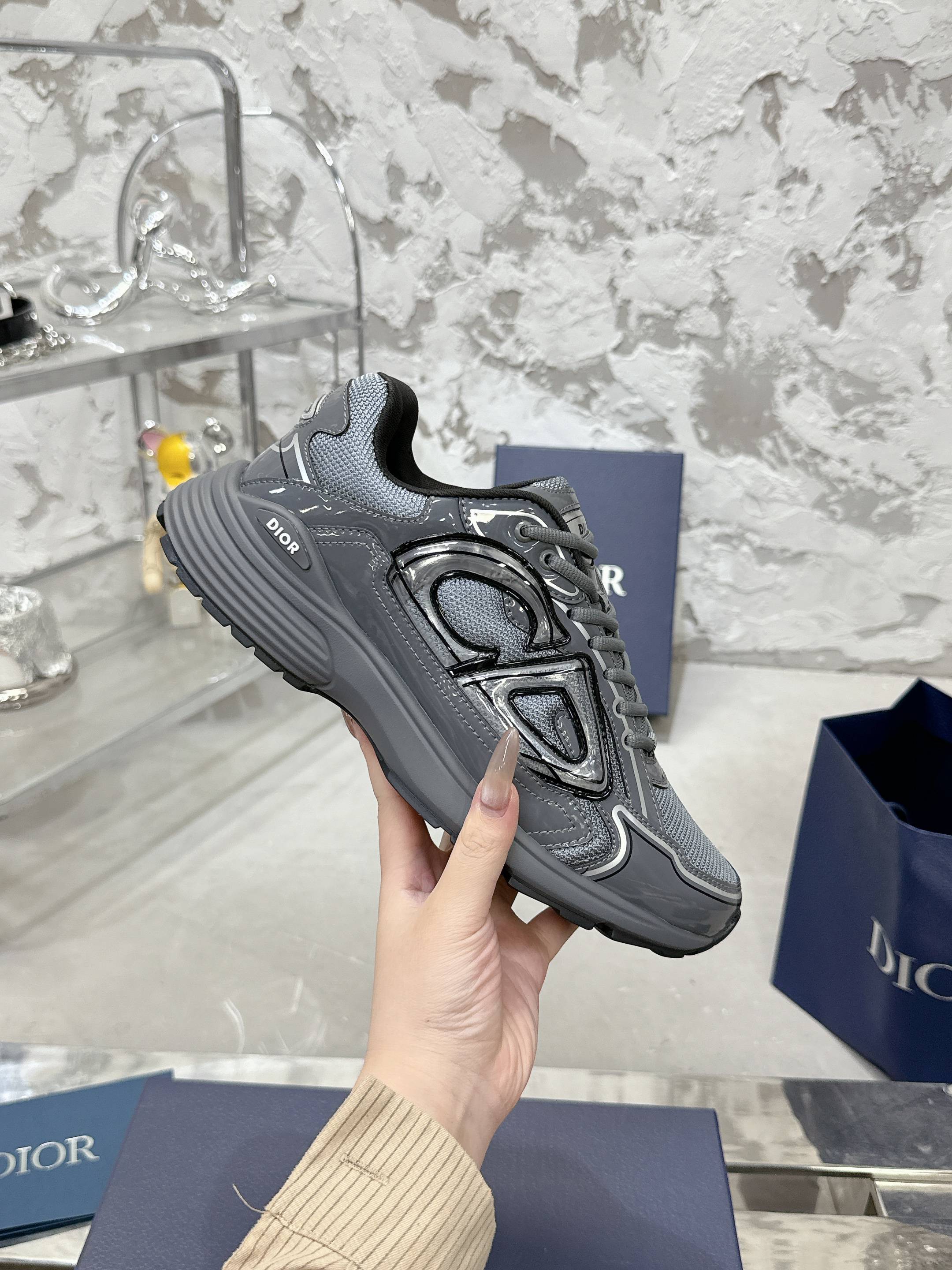 Z2R45D2 Popular high-quality shoes