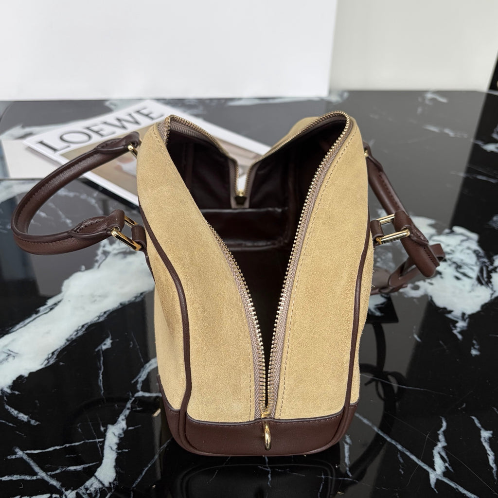 B1R66A12 Popular leather bag