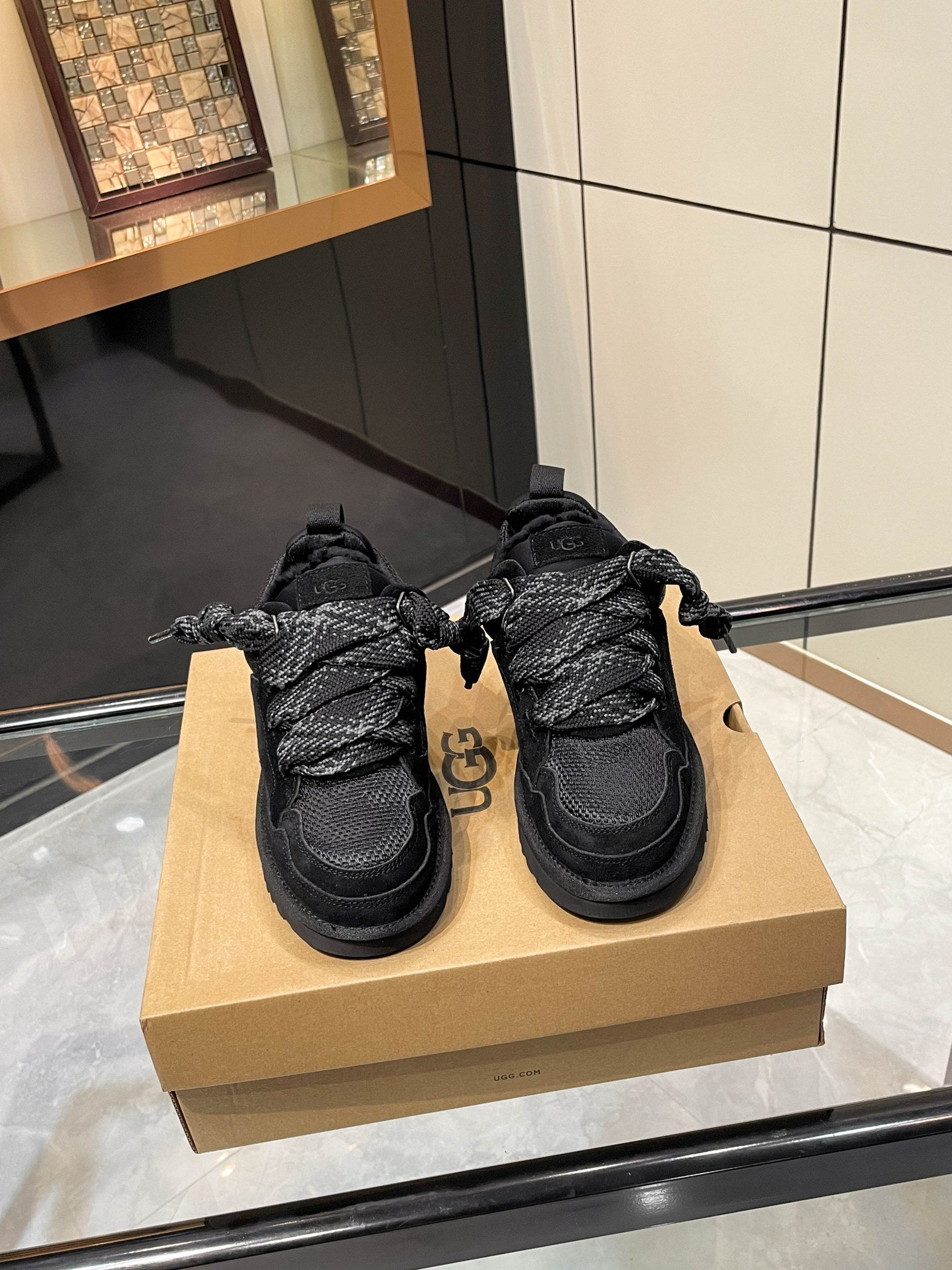 Z2Q105U262 Popular high-quality Shoes