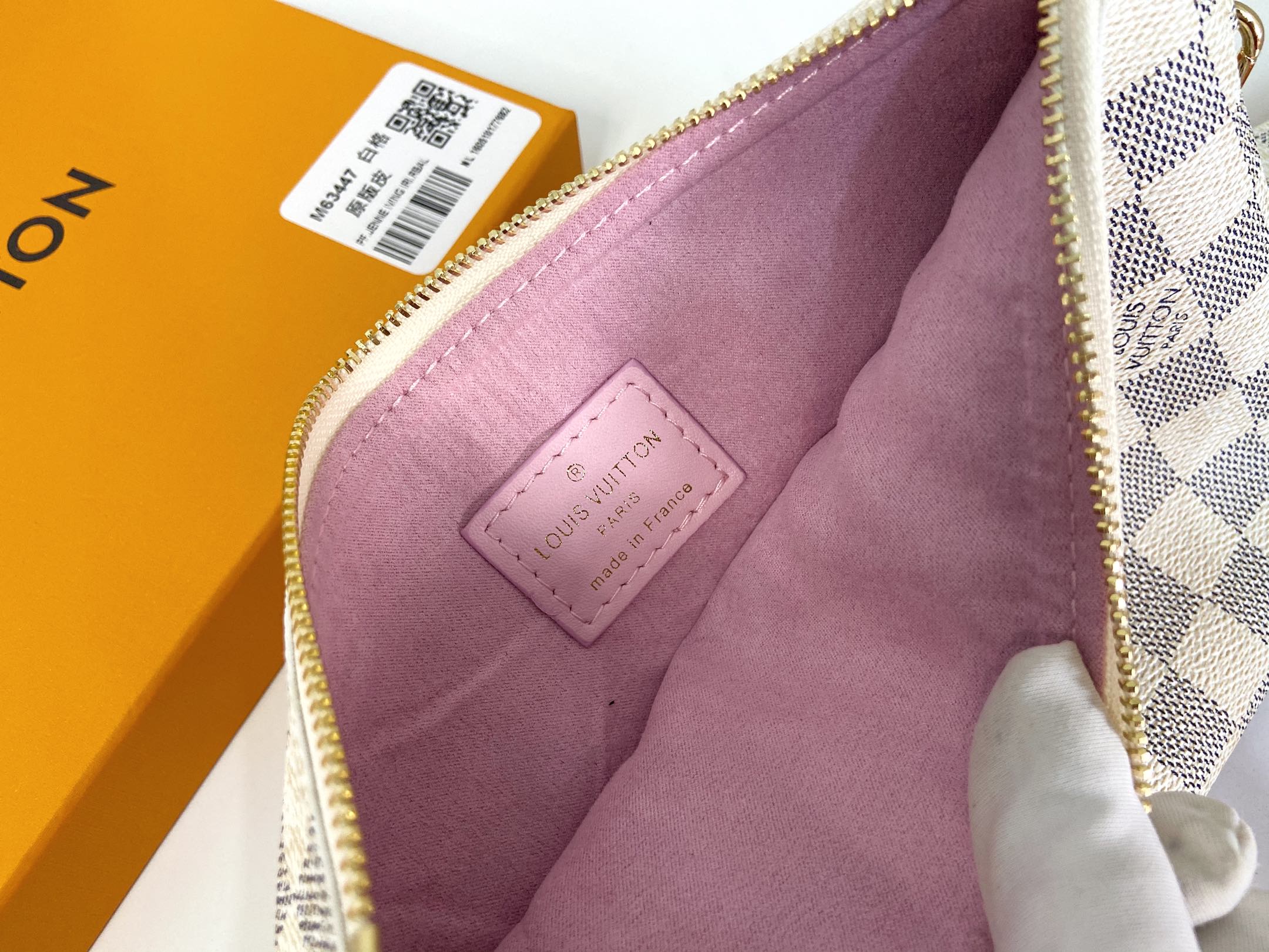 B1P46E52 Popular leather bag