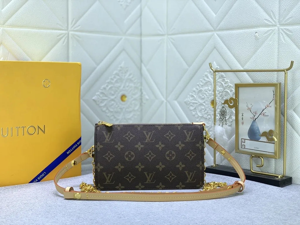 B1X34E275 Popular  leather bag 