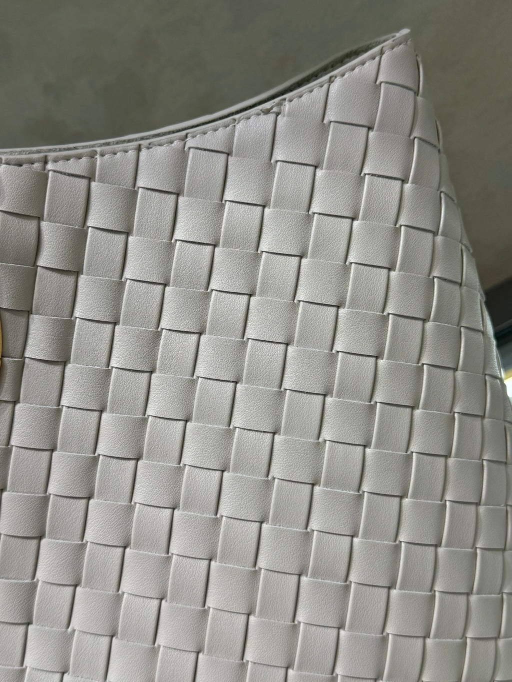 B1X104A70 Popular   High quality leather bag