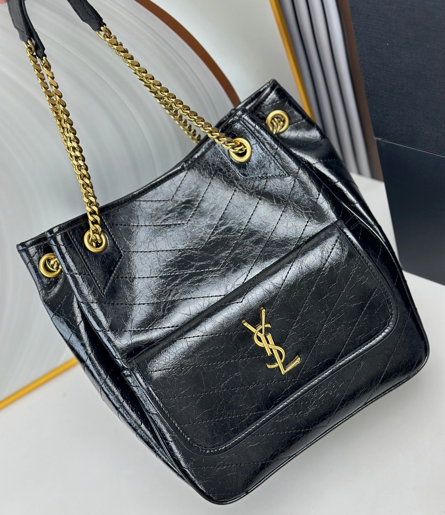 B1R76SL18 Popular leather bag