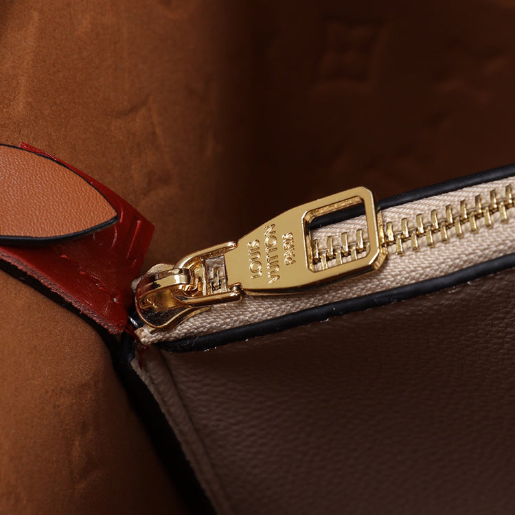 B1P11E81 Popular  leather bag 