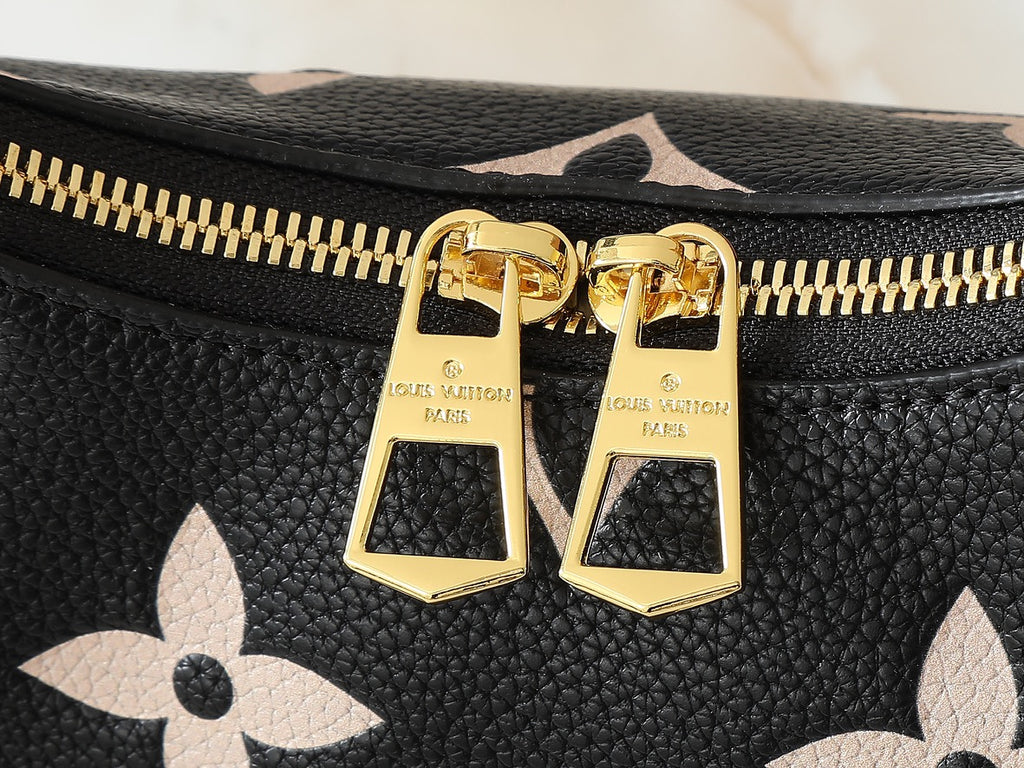 B1R76E48 Popular leather bag