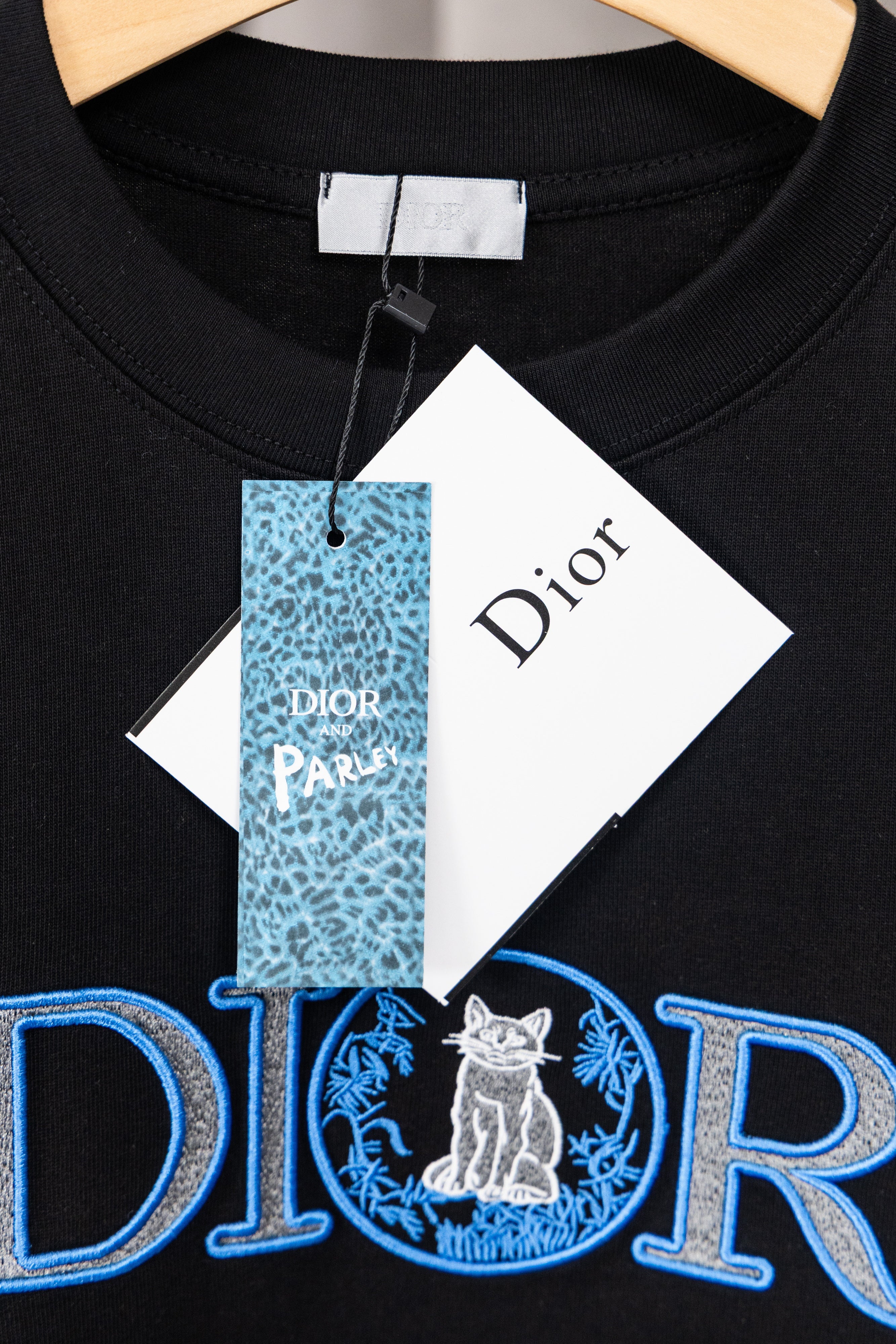 U1P36D128 Popular T-shirts