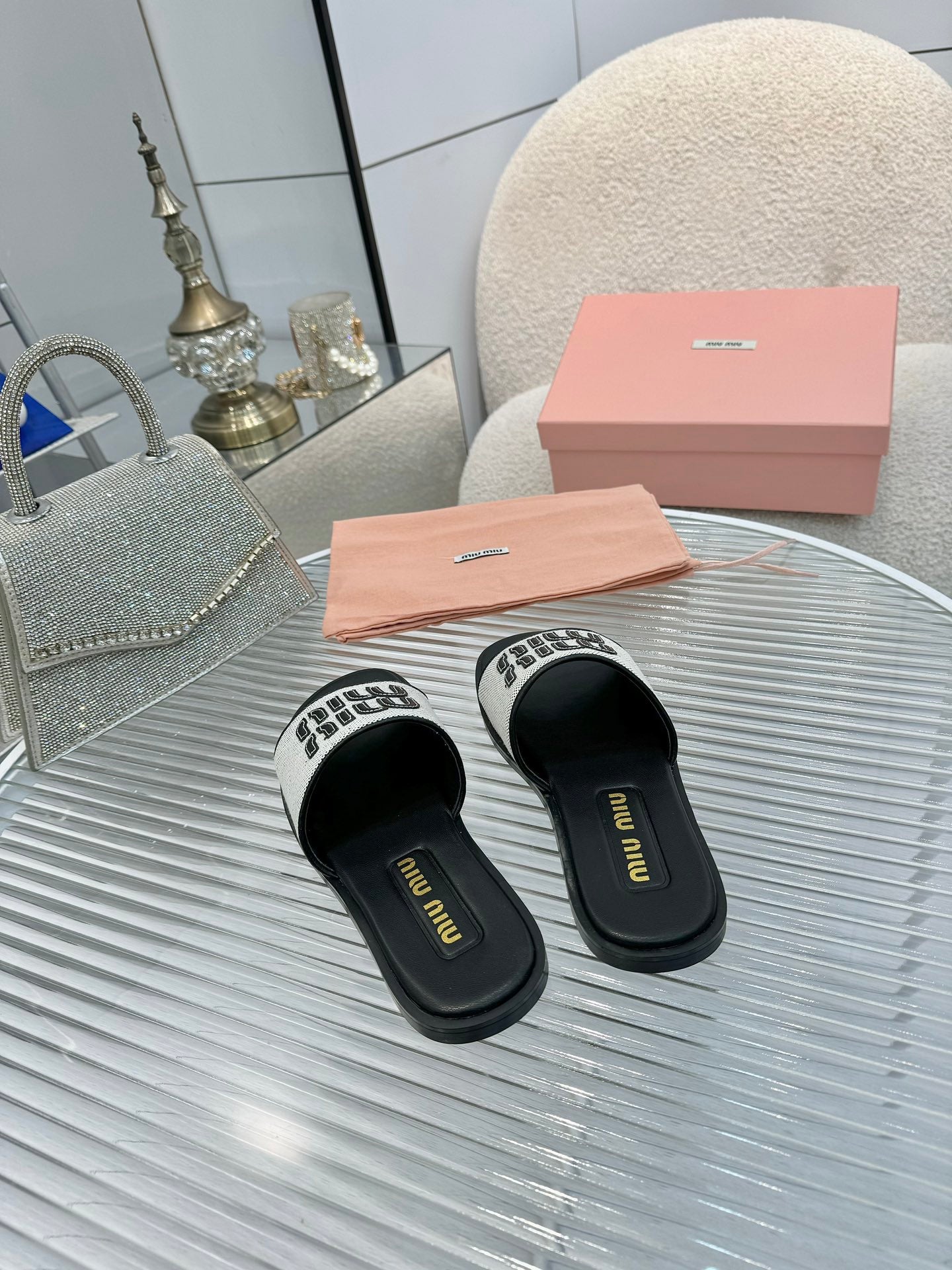 Z2N75E34  Popular leather shoes