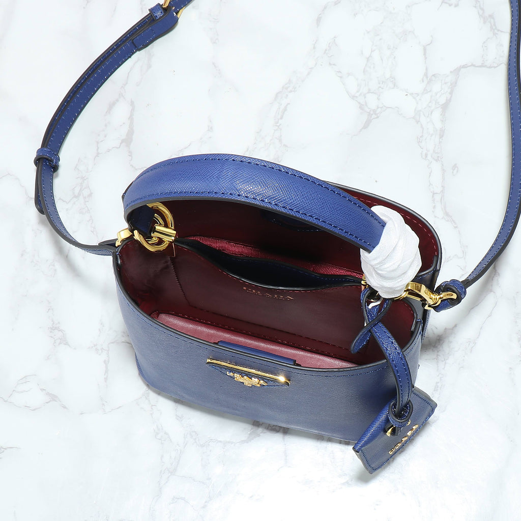 B1W35P102 Popular  leather bag