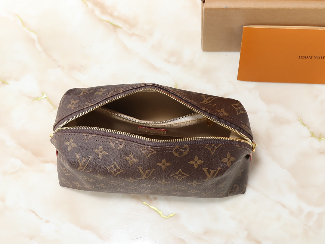 B1P46E112 Popular leather bag