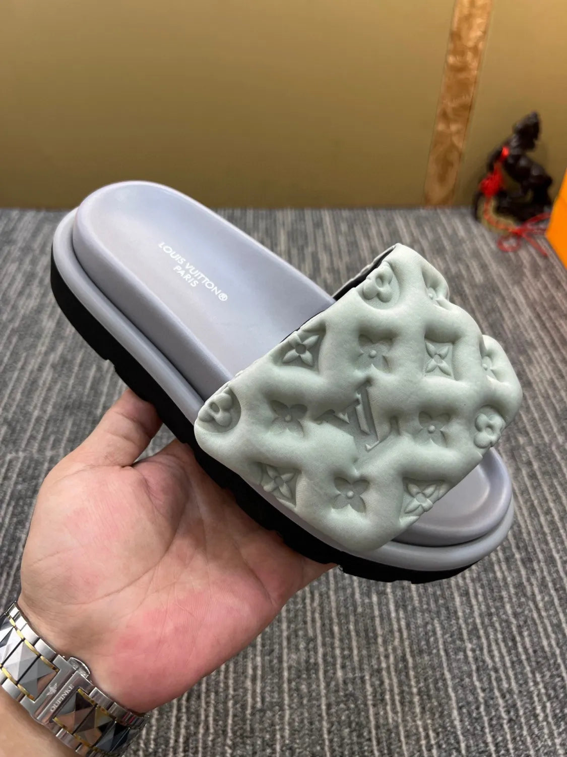Z5YE116 Popular Slippers