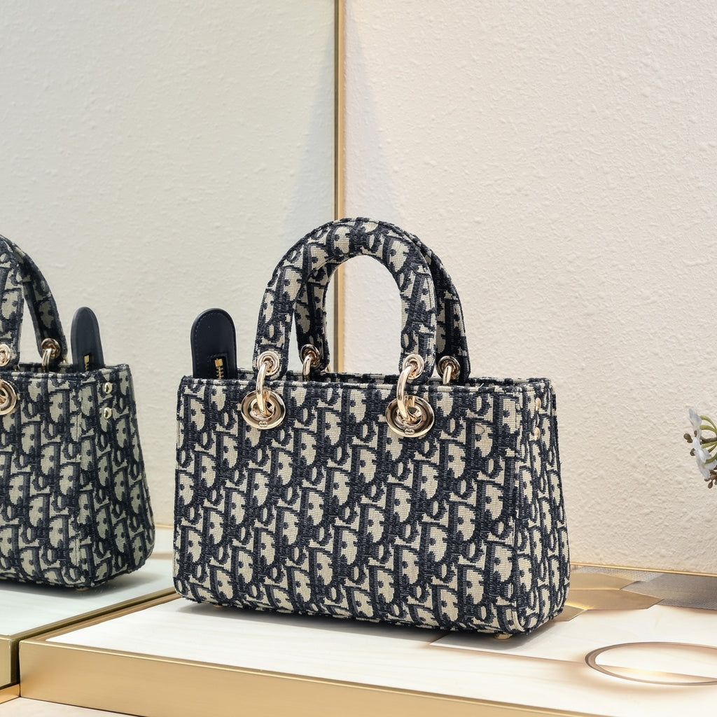 B1X54D439 Popular   embroidery bag