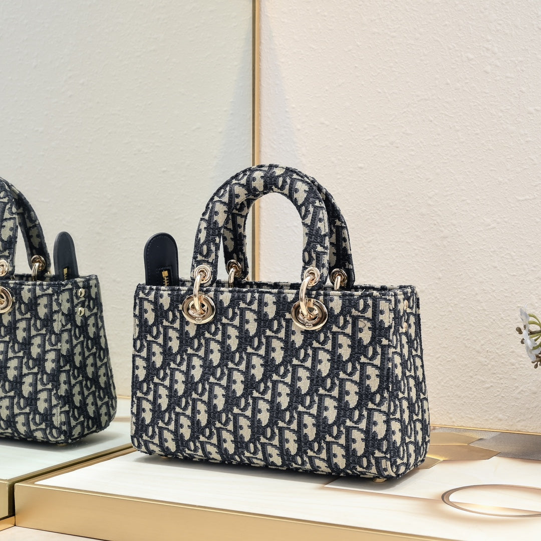 B1X54D439 Popular   embroidery bag