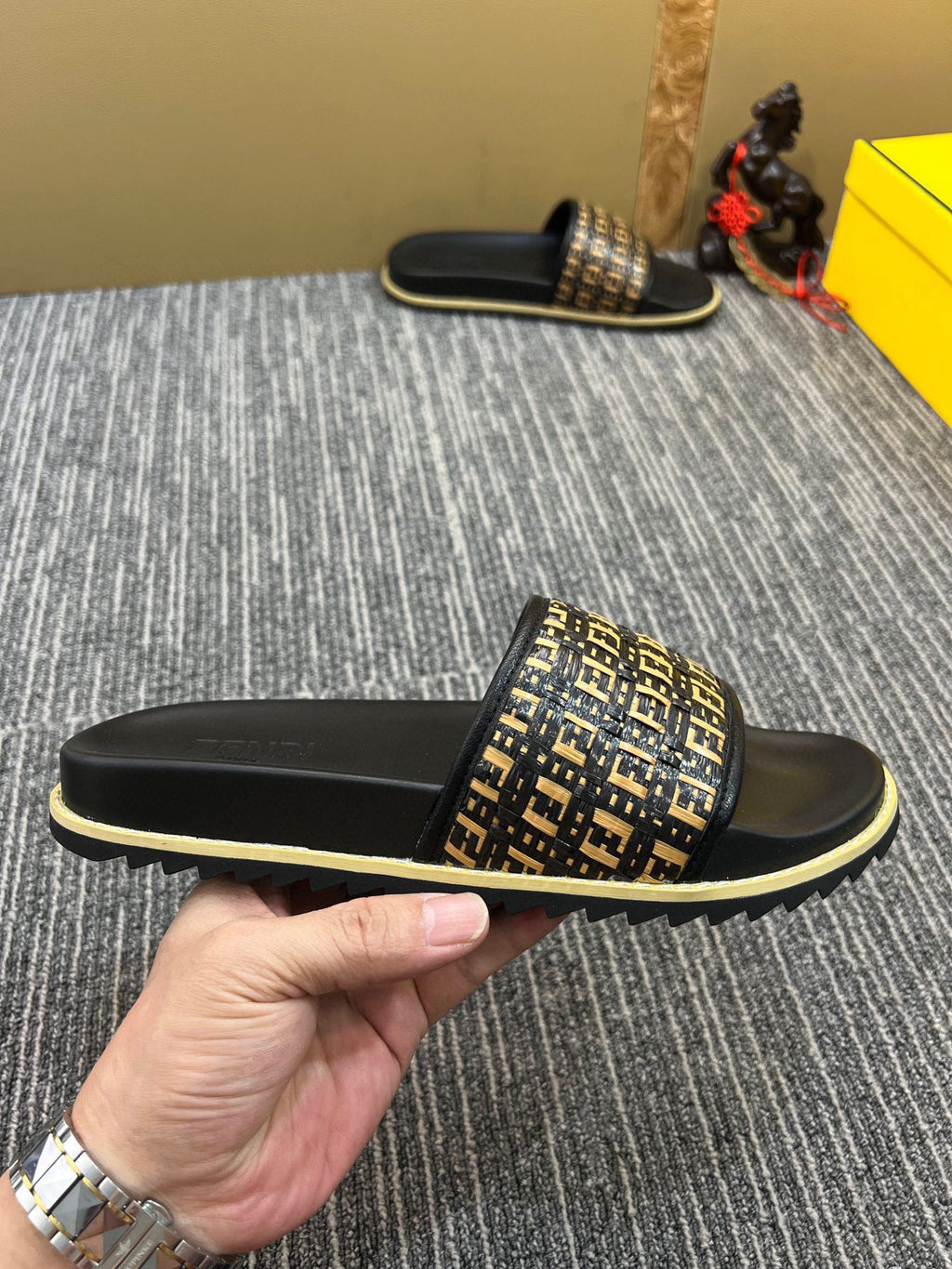 Z5XF104 Popular Slippers