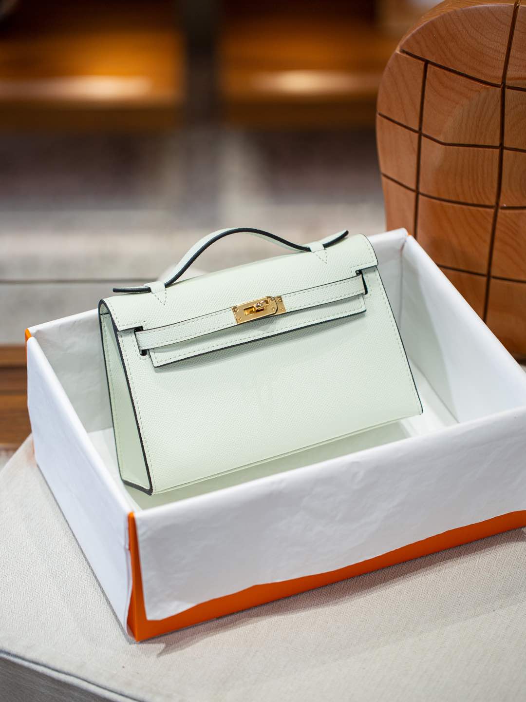 B1R66A7 Popular leather bag