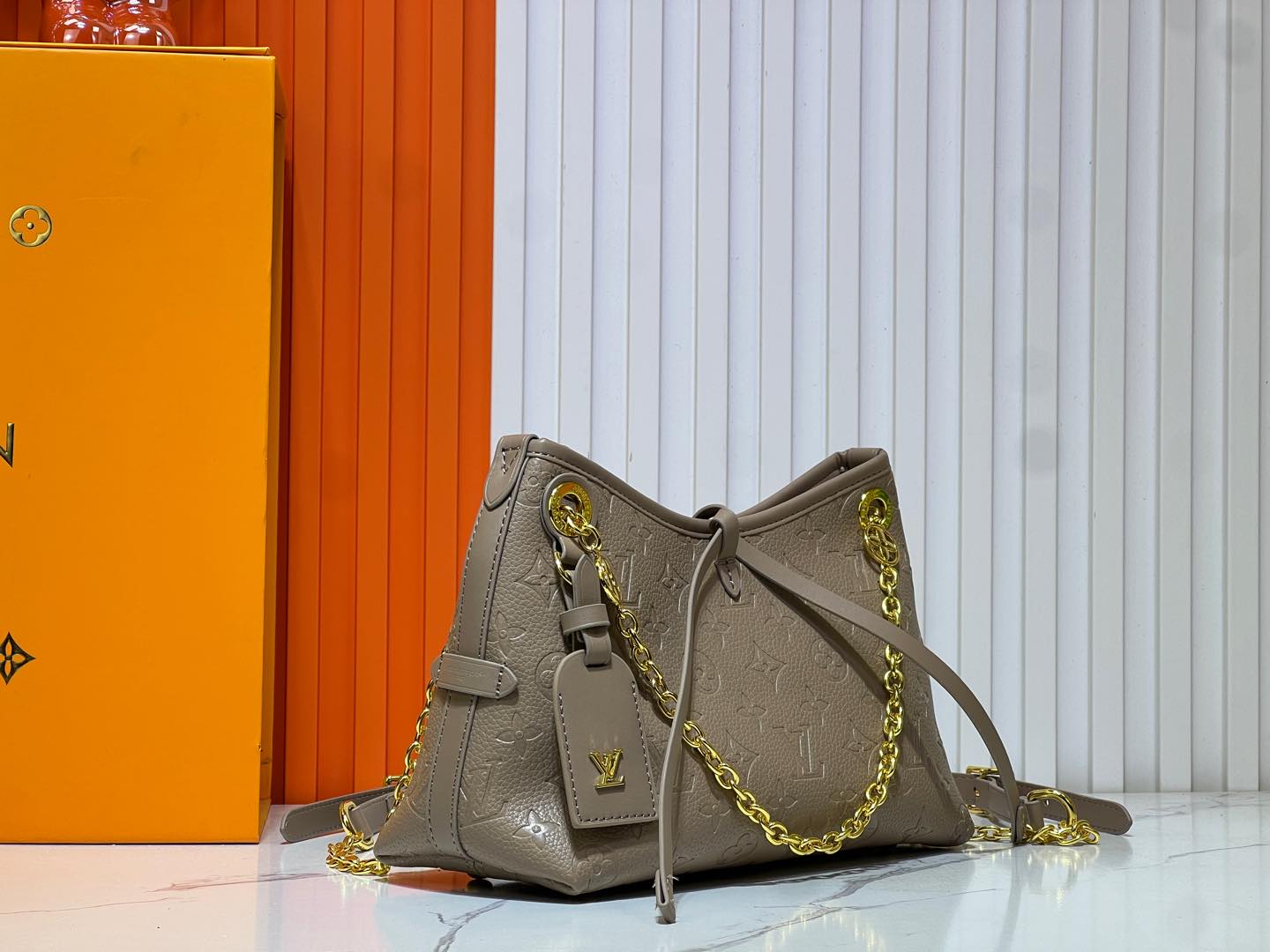 B1W15E33 Popular  leather bag