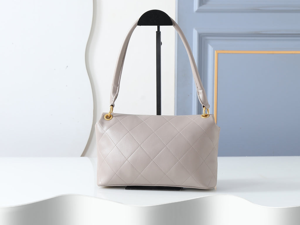 B1R76C28 Popular leather bag