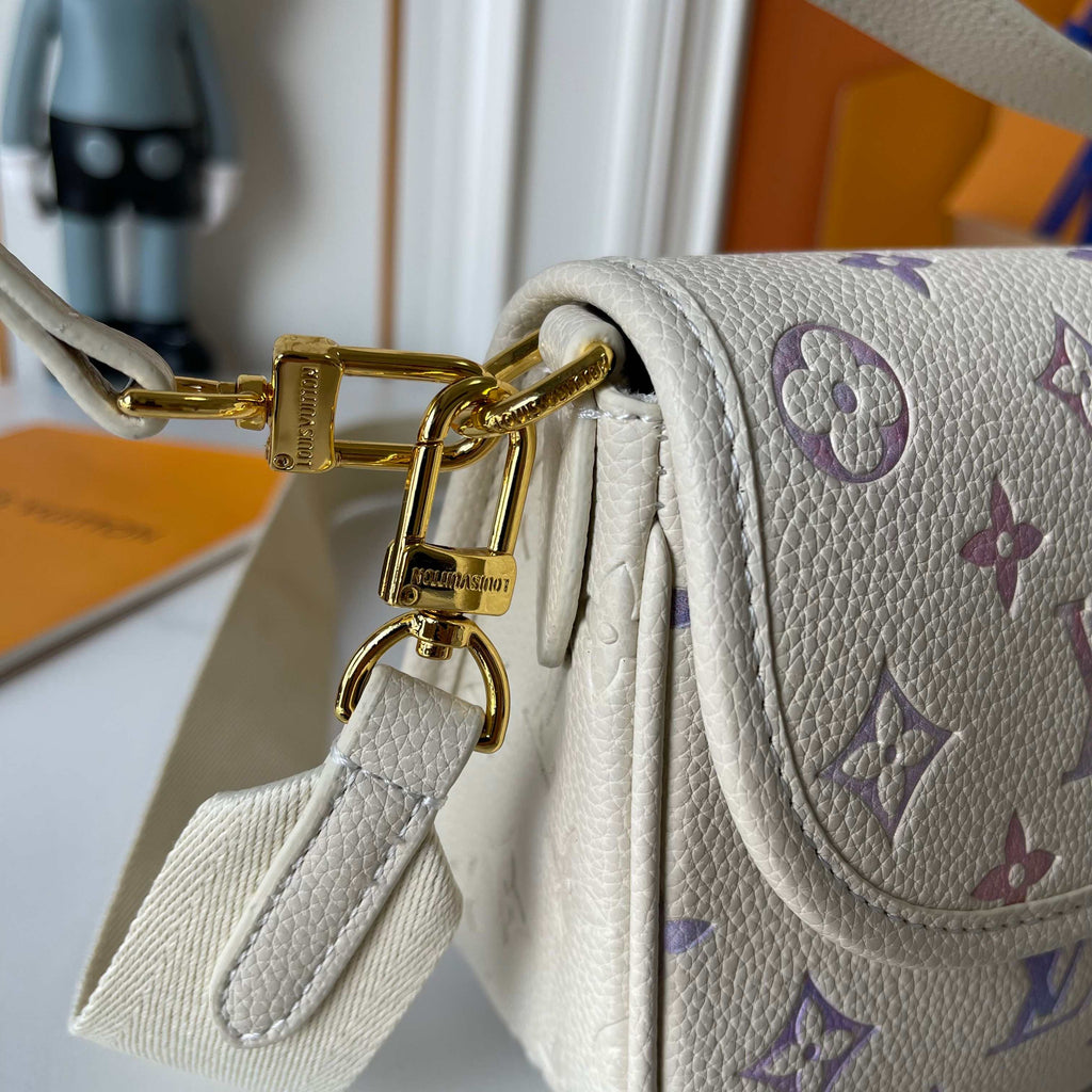 B1P36E41 Popular leather bag